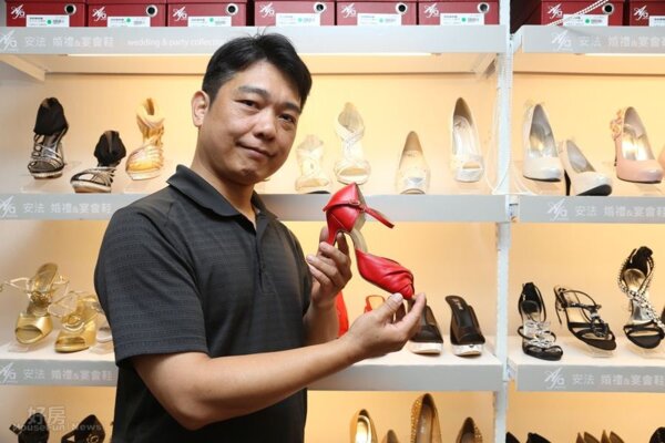 1.李思宏以國標舞鞋二度創業，成功開創新藍海。