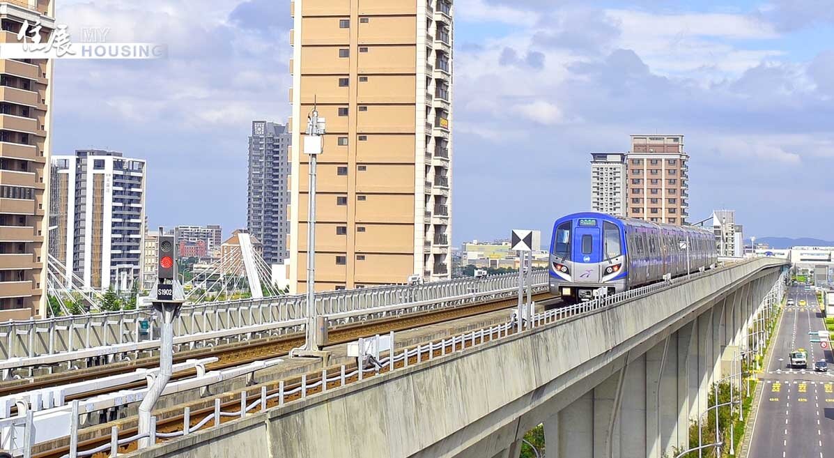 桃園機場捷運通車後,周邊產業陸續進駐,逐漸形成聚落,加快新市鎮發展。