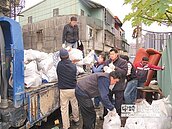 6大工會助貧　火場變新屋