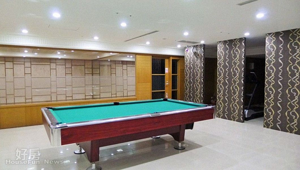 5.撞球間加健身房。