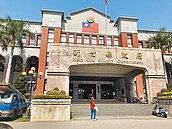 未寄紙本志願卡　家長怨女沒校念