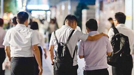 
數據顯示出暑期打工「供需兩旺」趨勢，供給與需求均增加6~7成，愈來愈多企業針對暑期推出彈性工時職缺、甚至規劃為定期職缺組合。圖∕本報資料照片
