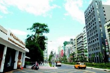 實價登錄公布最貴的小豪宅出現在大安區,20.8坪總價高達2998萬元。圖為大安區師大附中附近住宅。