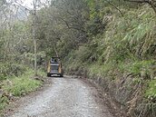 信義鄉提昇郡大林道用路安全　林管處進場維修