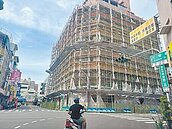 來亞大樓不自拆　南市招標拆除