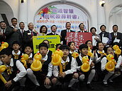 「待用圖書額度」捐書新模式　校園及公益機構添新書