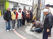 沒交通號誌　大里塗城路巷口車禍多