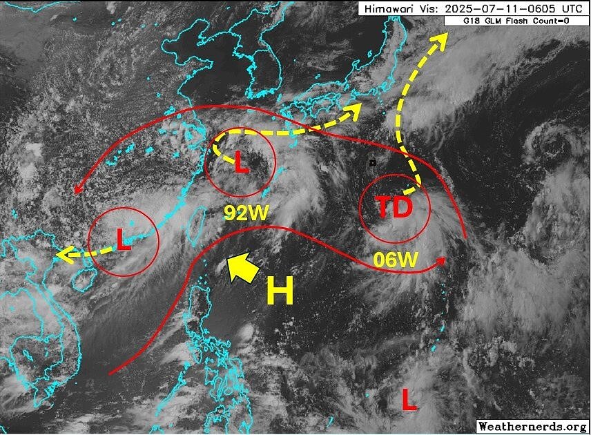 在日本南方海面的熱帶性低氣壓06W,有機會發展為今年第5號颱風百合。後續92W會遇上西風槽東移,而轉向偏東方向,往西日本靠近。圖/取自「天氣職人-吳聖宇」臉書粉專