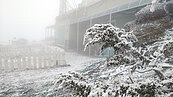 玉山3月雪　全台周末回溫