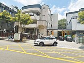 龍潭國小建地下停車場　爭中央經費