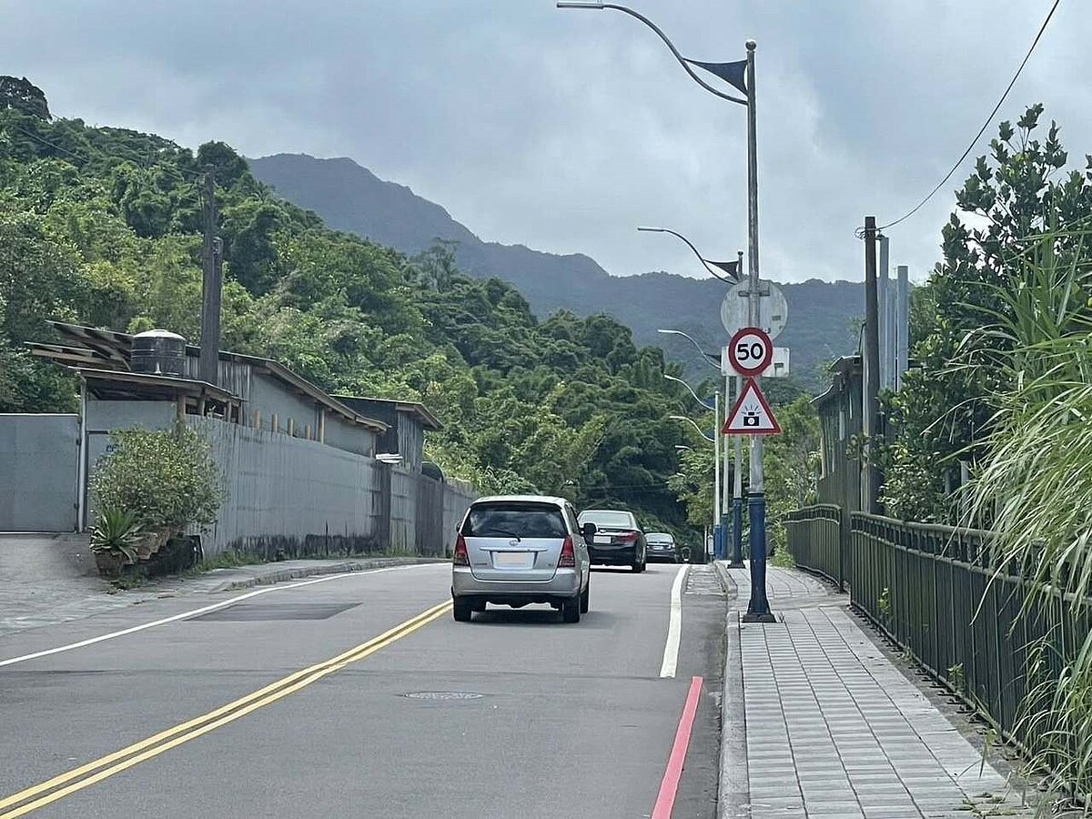 基隆東勢街超速嚴重近年發生2起死亡車禍,8月1日起超速照相取締。圖/交通隊提供