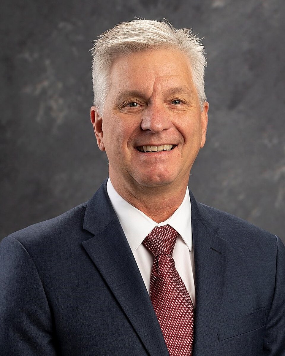 多數投資人預期美國聯準會(Fed)主席鮑爾將能掌舵到明年5月任期屆滿,且認為在目前四位熱門接任人選中,以Fed現任理事沃勒的信譽最高。圖/維基百科