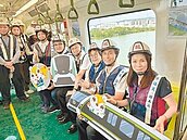 桃捷綠線首度上主線高架橋測試