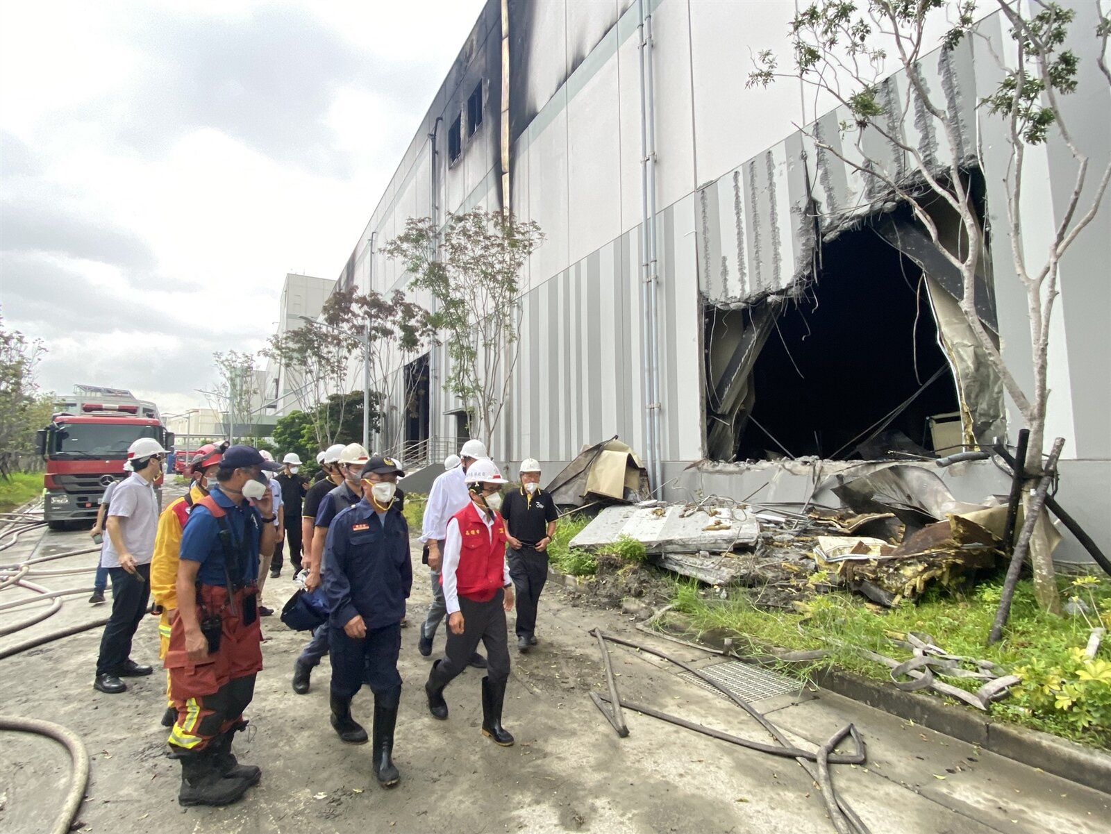 高雄三元能源科技鋰電池廠大火事故餘波未平,議員、里長今天齊聲要求三元遷廠。本報資料照片