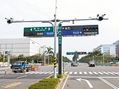 南科高架錄影　10天取締違規千件