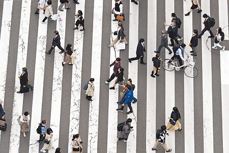 受畢業生投入尋職行列影響,6月失業率升至3.36%,上半年以東部失業率3.2%最低。圖∕本報資料照片