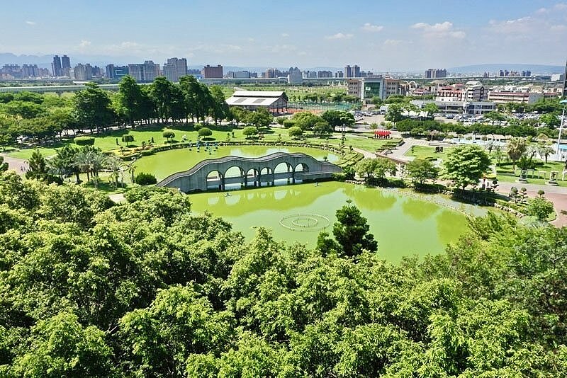 「浩瀚開發新案」同時擁有河景+公園+綠道,成為市區中的自然堡壘。圖/業者提供