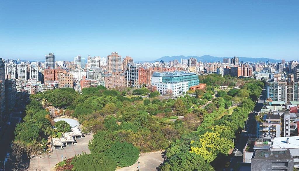 四號公園生活圈坐擁11公頃綠地、捷運永安市場站,構築完整人文與交通生活圈。圖/業者提供