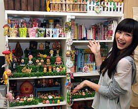 宅男女神邵庭愛怪怪醜比頭　攻佔全客廳