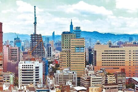 中央銀行公布6月消費者貸款與建築貸款餘額,房貸餘額雖續創史上新高,但單月增額持續顯著放緩,6月年增率僅剩7.38%。圖∕本報資料照片