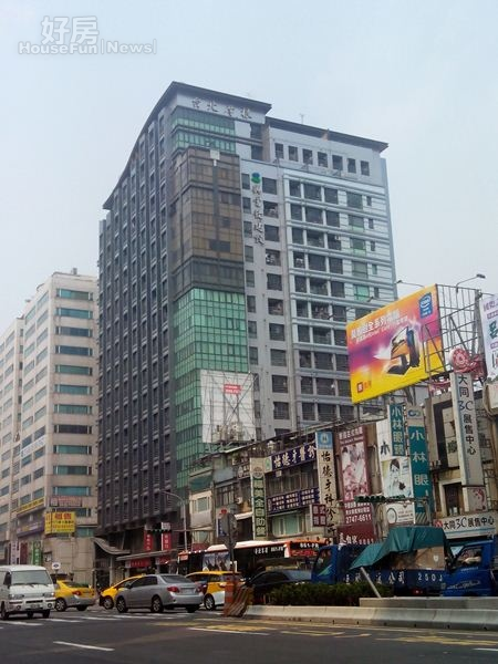 1「台北摩根」為台北捷運南京三民站的分構住宅。