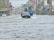 嘉縣雷雨狂炸　海線6鄉鎮市淹大水