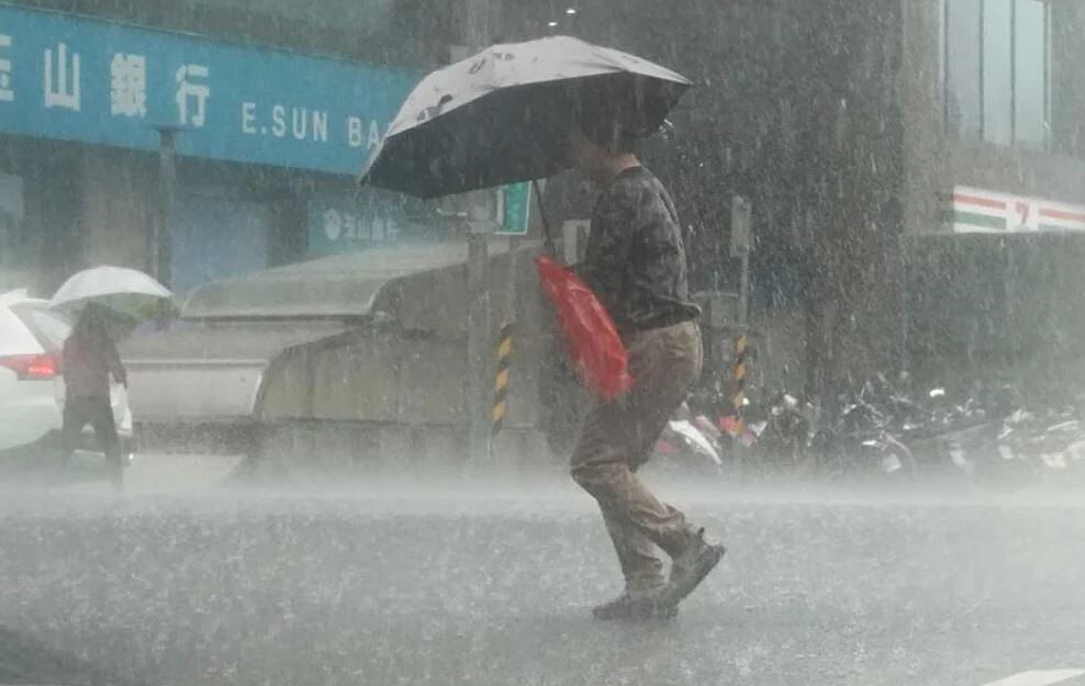 西南氣流來襲,中南部嚴防持續性豪大雨。聯合報系資料照