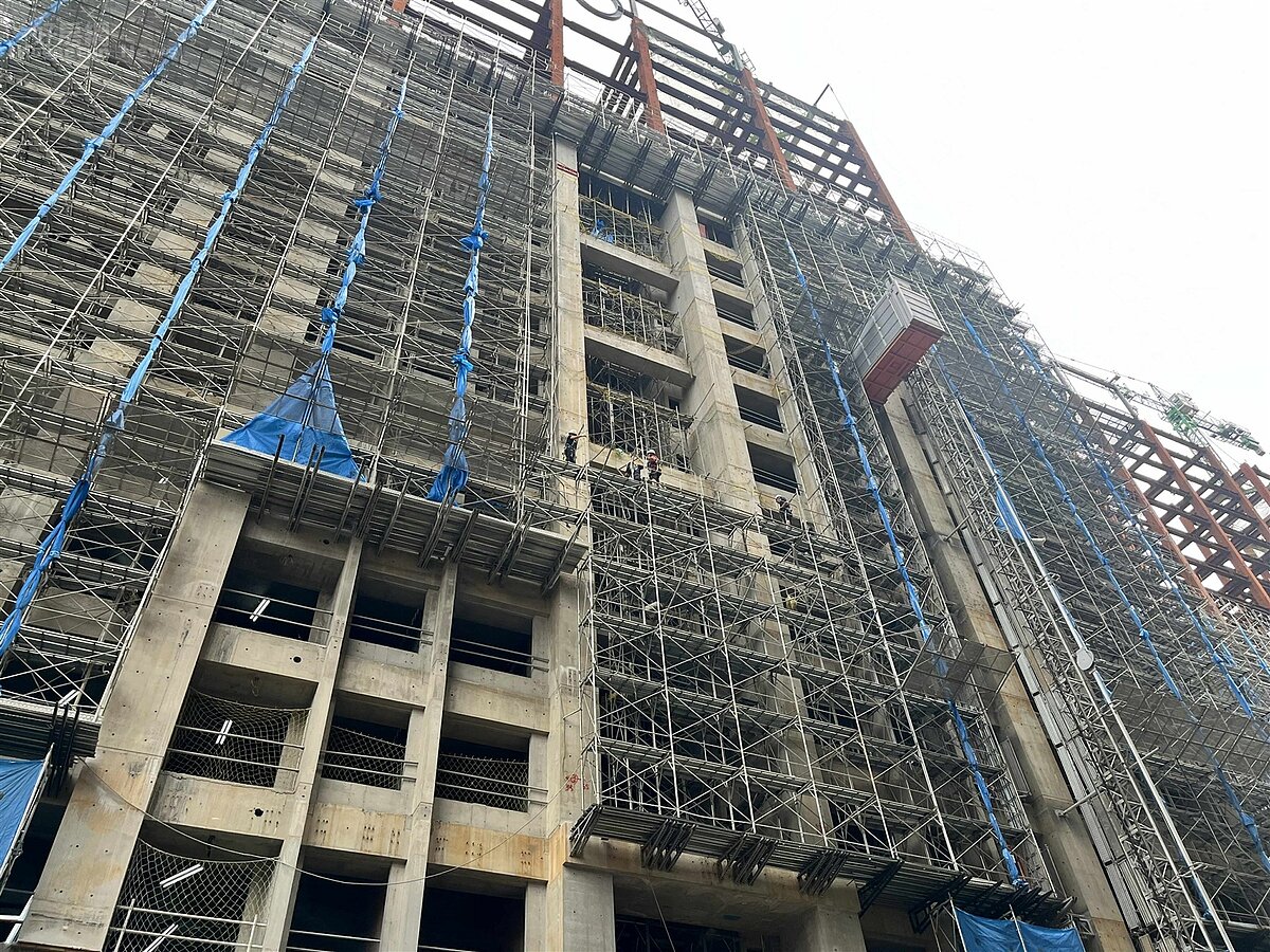 預售建案蓋房工人示意圖。圖／好房網News記者黃暐迪攝影
