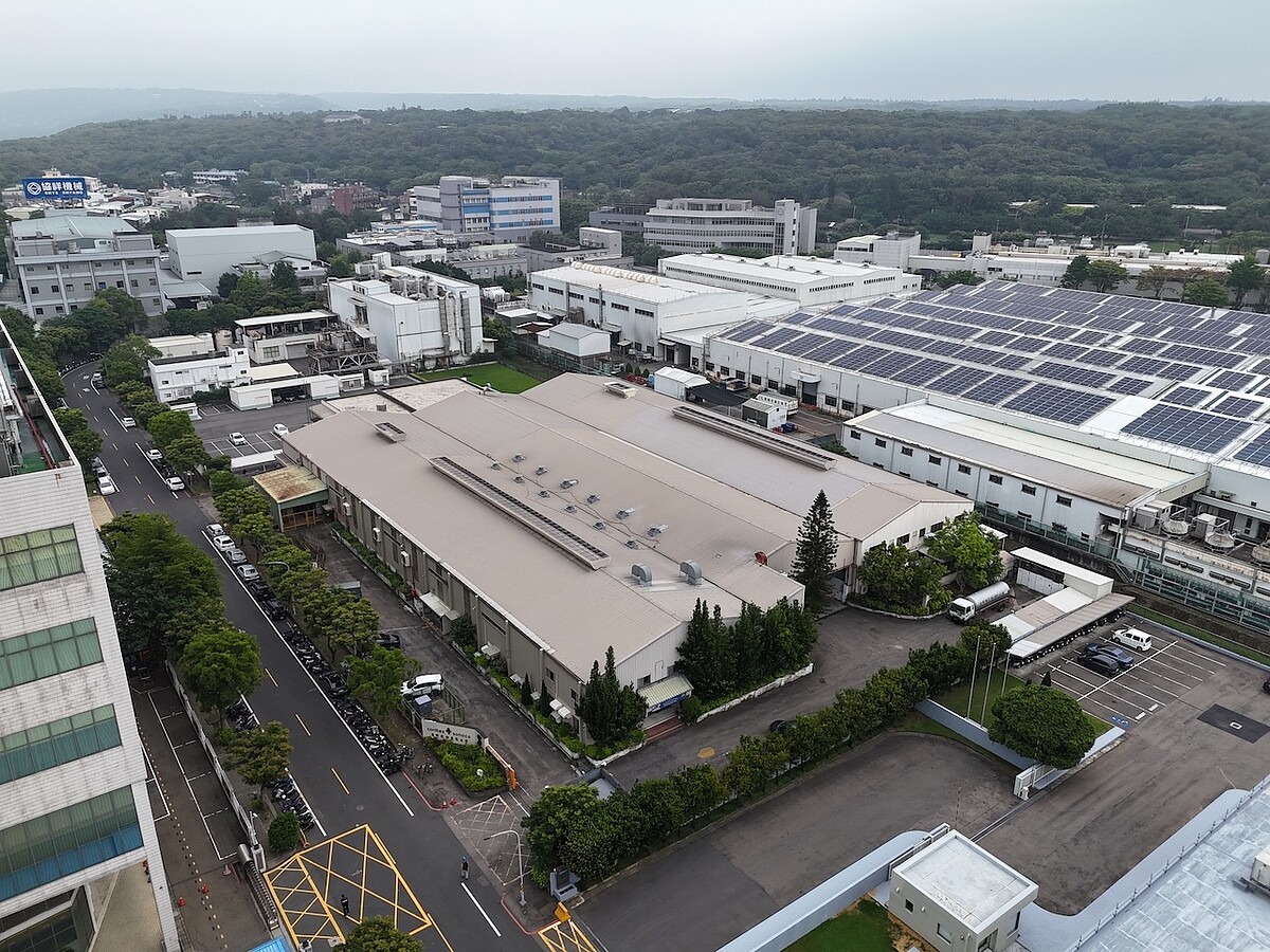 新竹湖口工業區光復北路，屋齡約37年的廠房，土地面積2308.37坪，最終以7.26億元成交。圖／CBRE提供