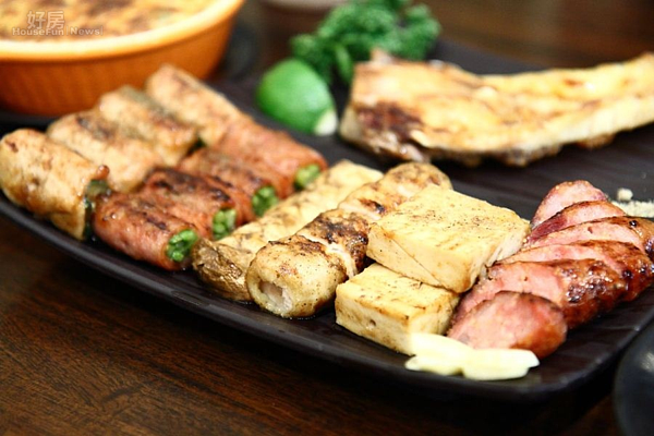 
7.店內的炭火串燒相當岀名。
