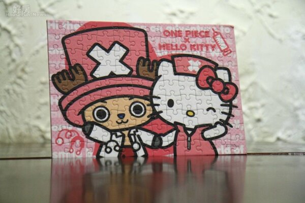 
13. 海賊王X Hello Kitty聯名拼圖，是店內拍照人氣王。