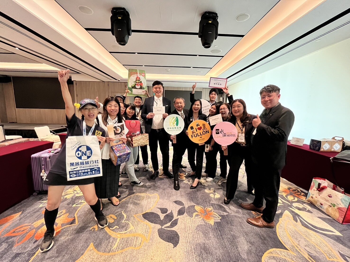 觀旅局副局長王麗娟率隊帶領15家桃園觀光業者參與,不僅展現桃園從旅宿、休閒農場、伴手禮到商圈多元觀光實力。圖:觀旅局提供