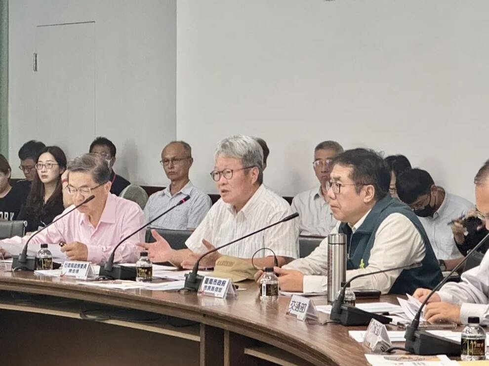 政府補助前波受損民宅「家園復原慰助金」11億元，已受理2萬6400餘件，行政院政務委員陳金德指出，盼本周內讓民眾收到。圖／行政院提供
