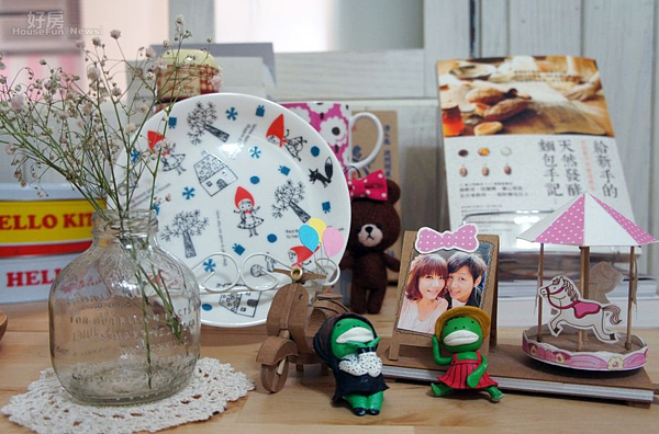 3.門口餐桌大多都用來展示包括手作品、杯盤…等,兩人反而比較少坐在這裡用餐。