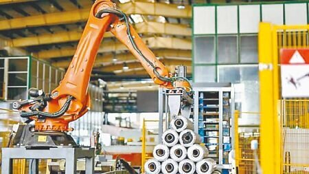 美國政府公布對台對等關稅暫定20%,高於日、韓的15%,對機械、工具機產業衝擊高於預期。圖∕本報資料照片