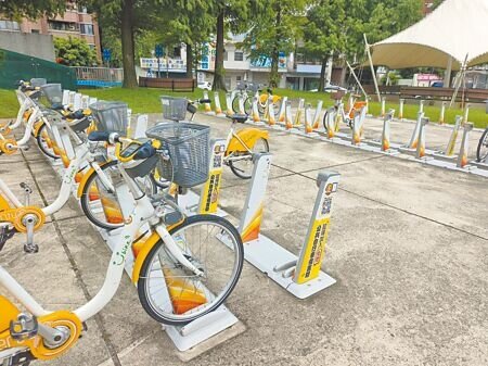 桃園市交通局2023年4月起YouBike前60分鐘免費補助,是六都最佳。不過審計部桃園市審計處檢討,2024年總租借次數1338萬餘人次,比2023年減少6萬餘人次,在六都中唯一倒退,點名改善。(賴佑維攝)
