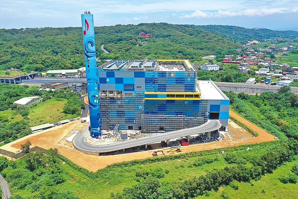 新竹縣持續剷平轄內垃圾掩埋場,過去已完成新埔、竹東等掩埋場妥善處置,接下來要整頓新豐、橫山與峨眉的掩埋場。(新竹縣政府提供/邱立雅竹縣傳真)