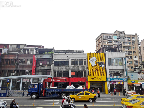 捷運松山站附近店家景。(好房News記者 陳韋帆/攝影)