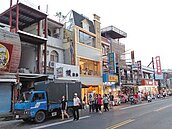 高房價遍地開花　墾丁大街1坪180萬