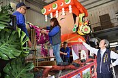 大甲媽祖花車亮麗豋場　市府宣導國際花博在台中