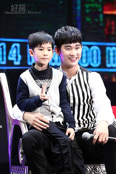 6.連小男孩都迷上金秀賢飾演的都教授。(木更國際娛樂提供)