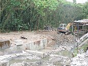 礁溪黃德記護岸整修　路坍3公尺