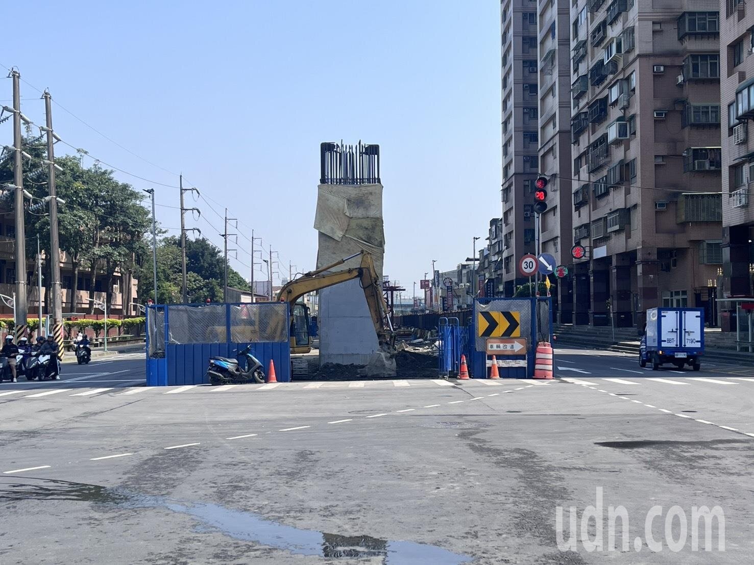 新北市土城樹林線如火如荼進行中。圖為樹林段工程。記者葉德正/攝影