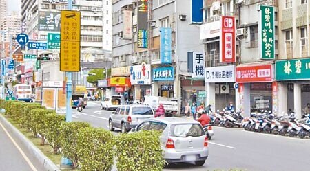 新北市警察局為提升交通執法量能,逐年增設科技執法設備,全市已設置154處科技執法設備。(本報資料照片)