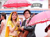 浪漫四月雪　新人桐花婚禮許終身