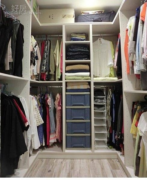 
4.更衣間妥善收納，衣物井然有序。