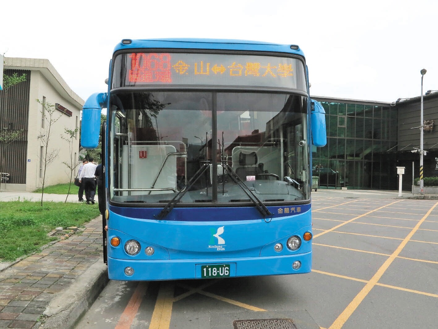 1068 公車