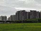 台中知名海線建商全面停工　海線房仲：新建案多限貸令衝擊