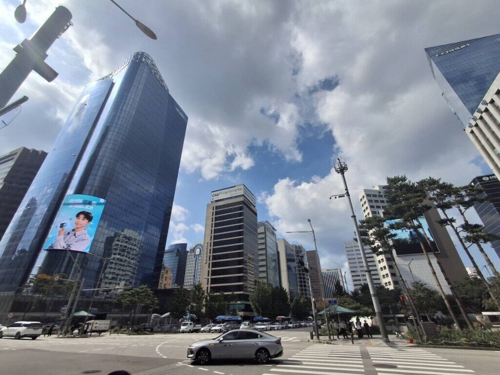 乙支路是首爾政經雙核心，近年成企業進駐熱點。圖／林喬慧攝