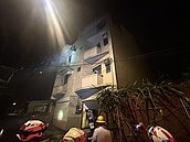 桃園平鎮住宅突發大火　1女租客全身40％二度燒燙急救